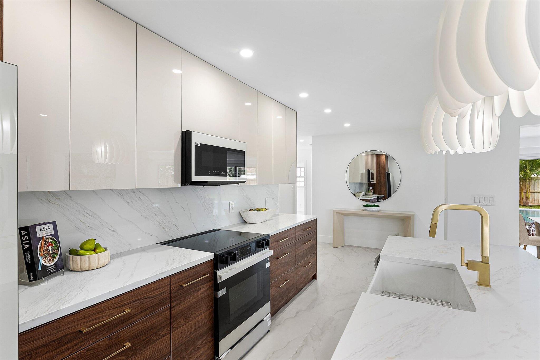 641 NW 15th Avenue, Boca Raton, FL, 33486/$1,199,900 3 641 NW 15th Avenue