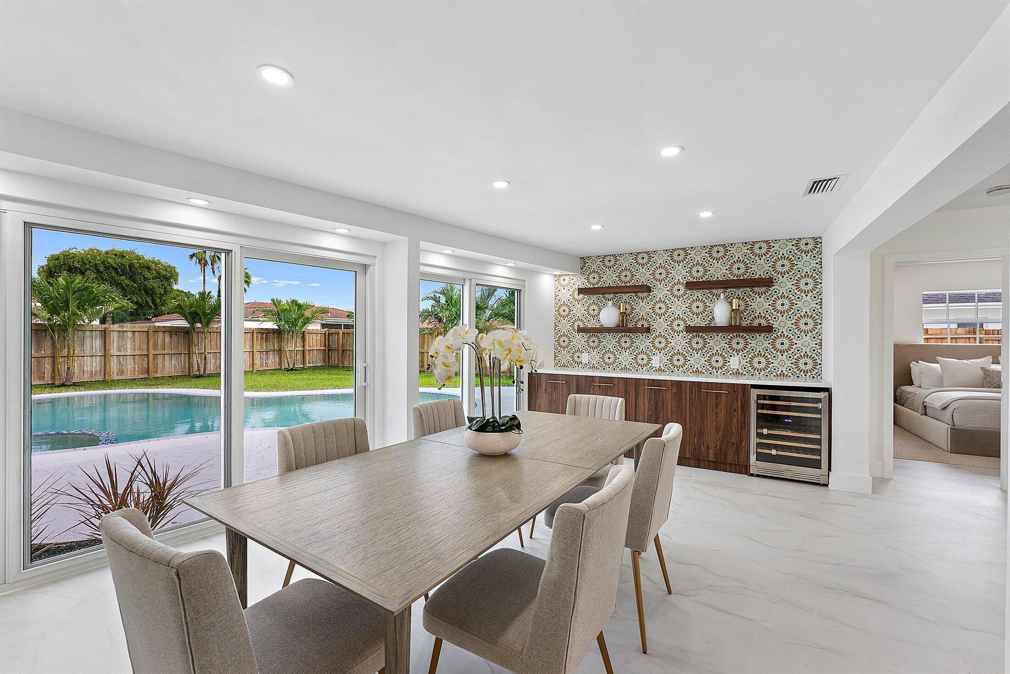641 NW 15th Avenue, Boca Raton, FL, 33486/$1,199,900 4 641 NW 15th Avenue