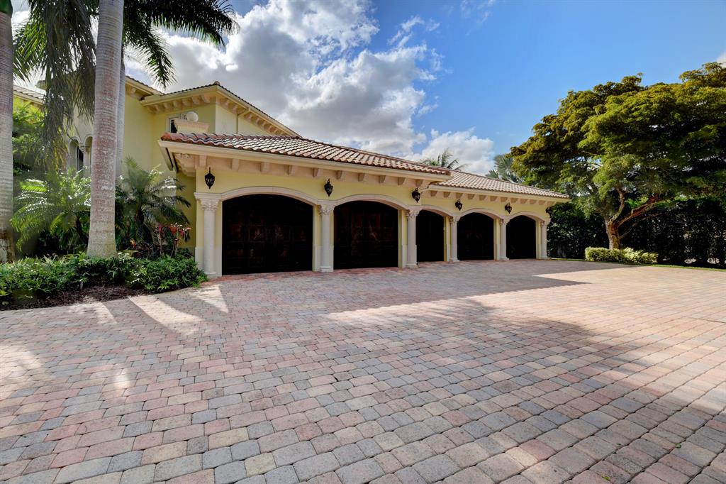 LONG LAKE ESTATES - Residential