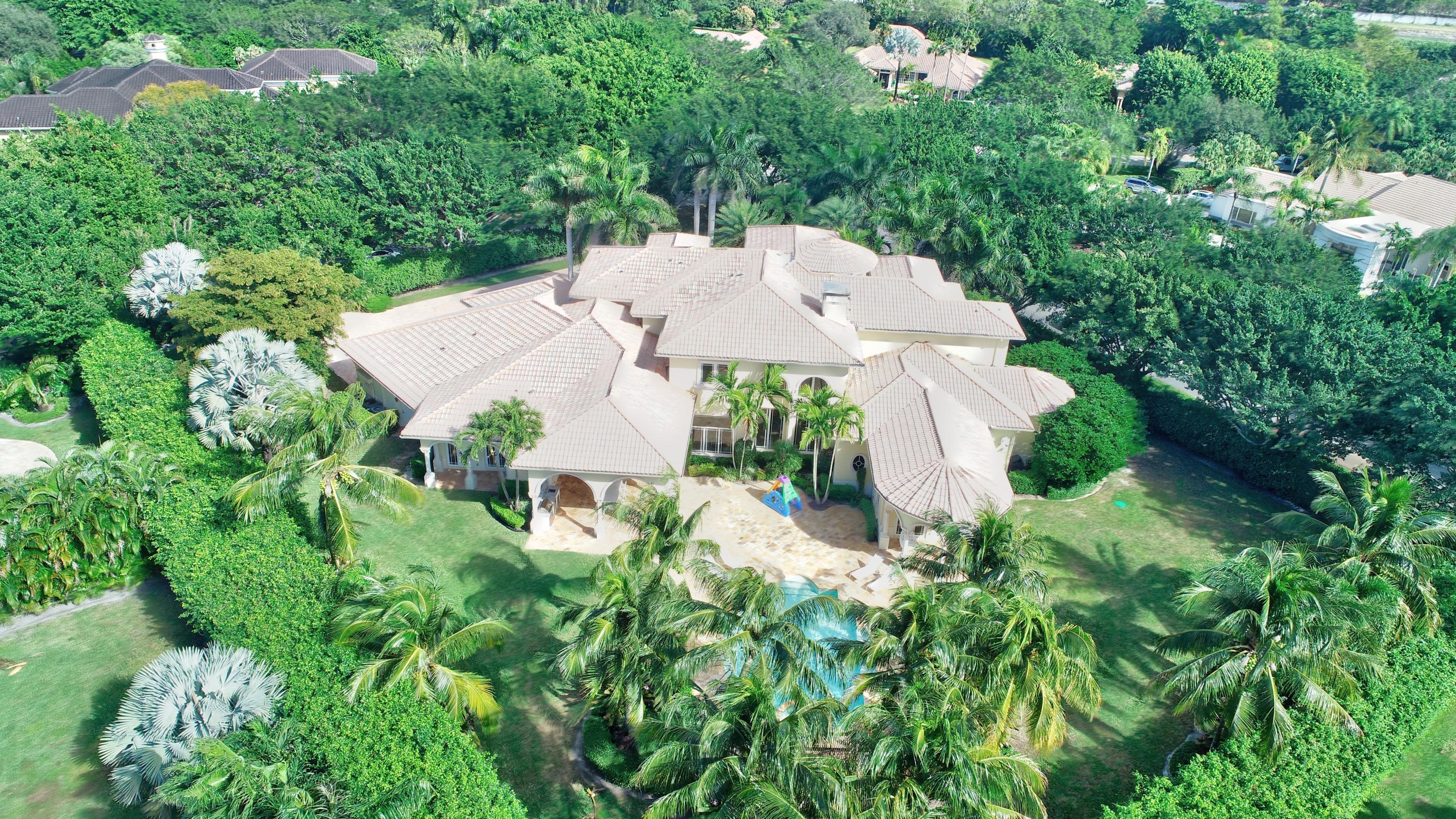 LONG LAKE ESTATES - Residential