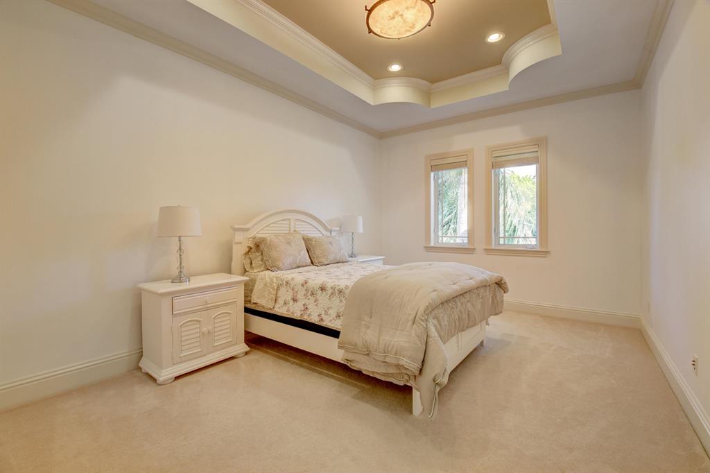 LONG LAKE ESTATES - Residential