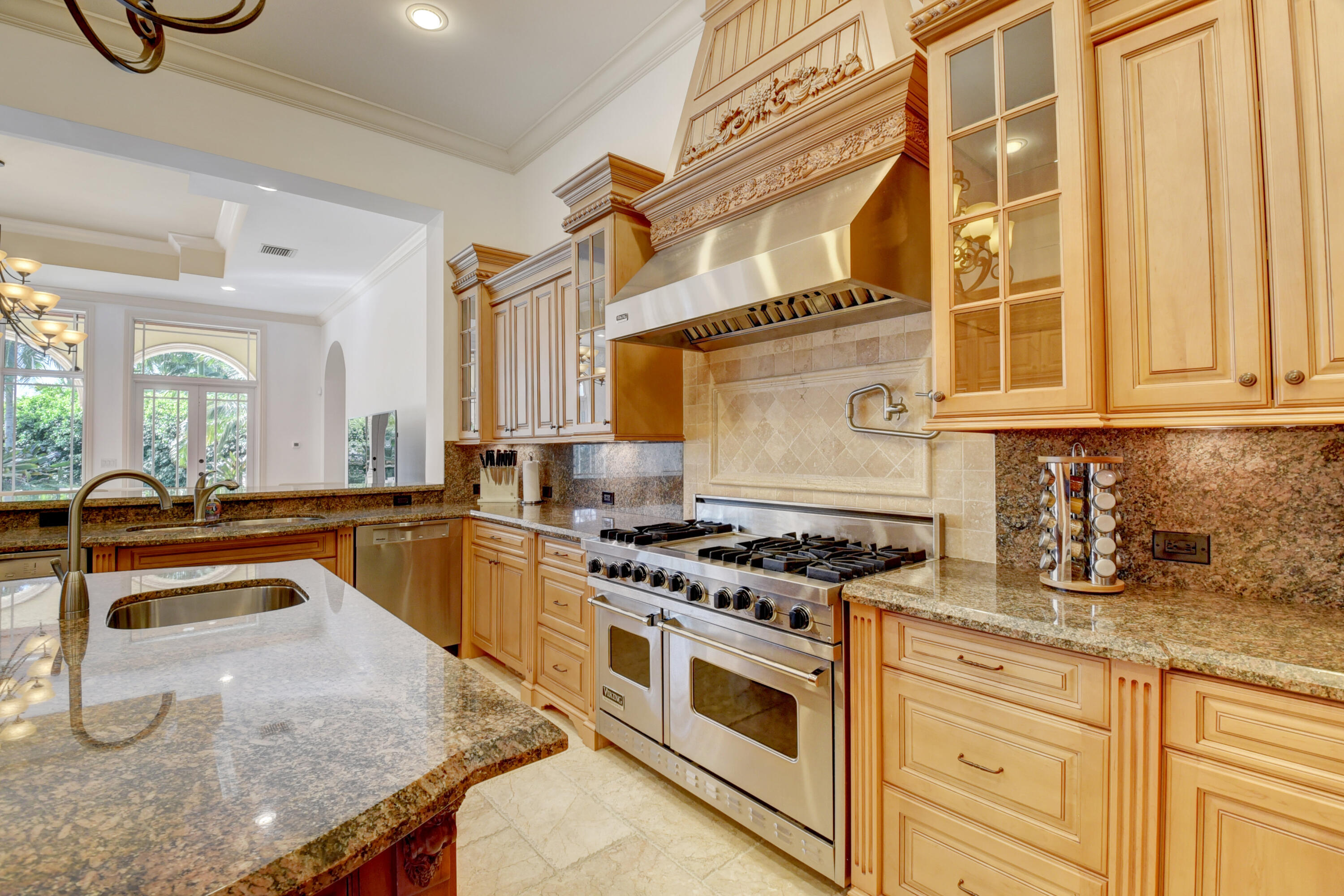 LONG LAKE ESTATES - Residential