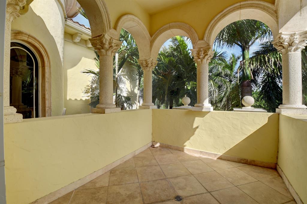 LONG LAKE ESTATES - Residential