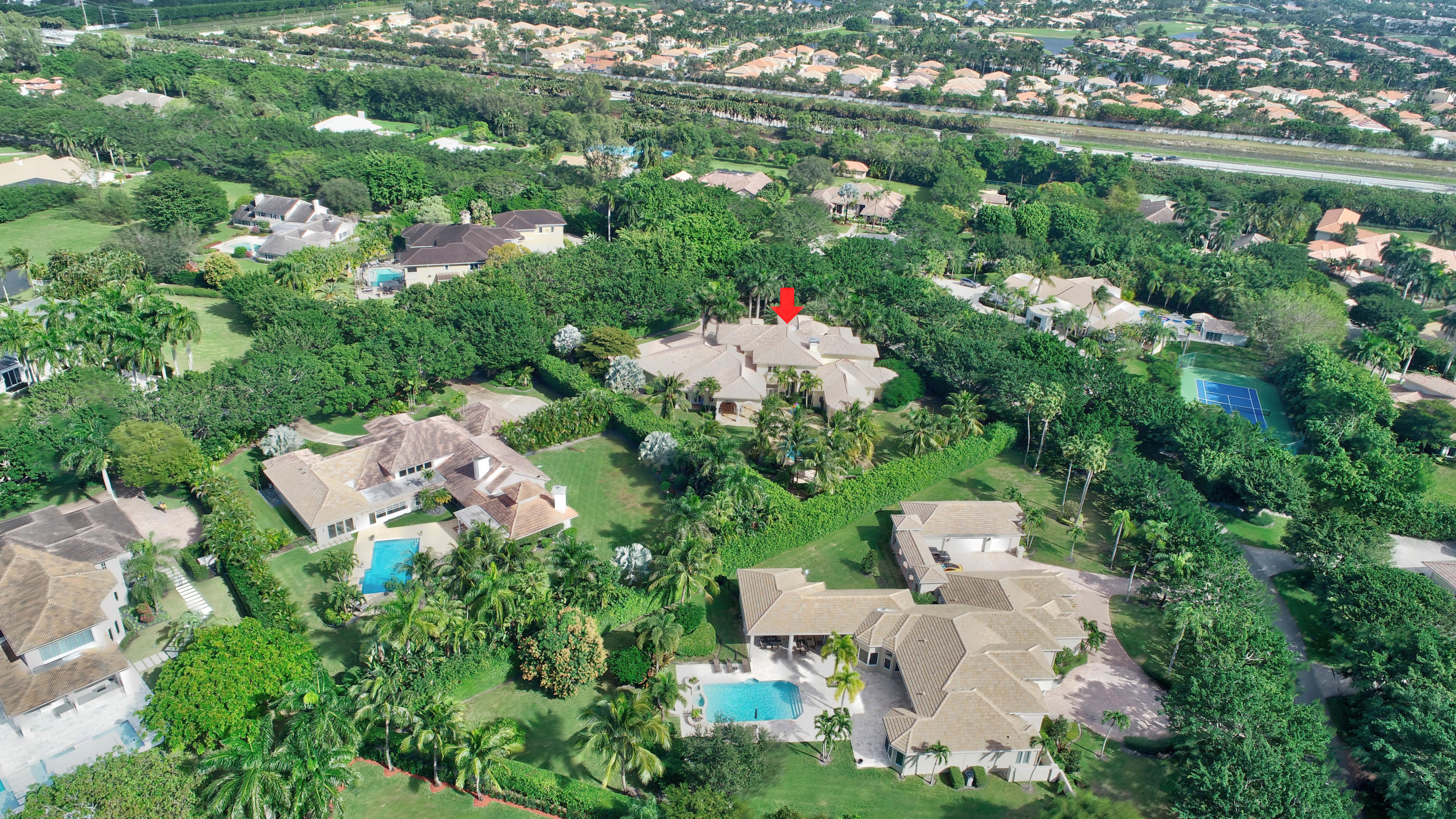 LONG LAKE ESTATES - Residential