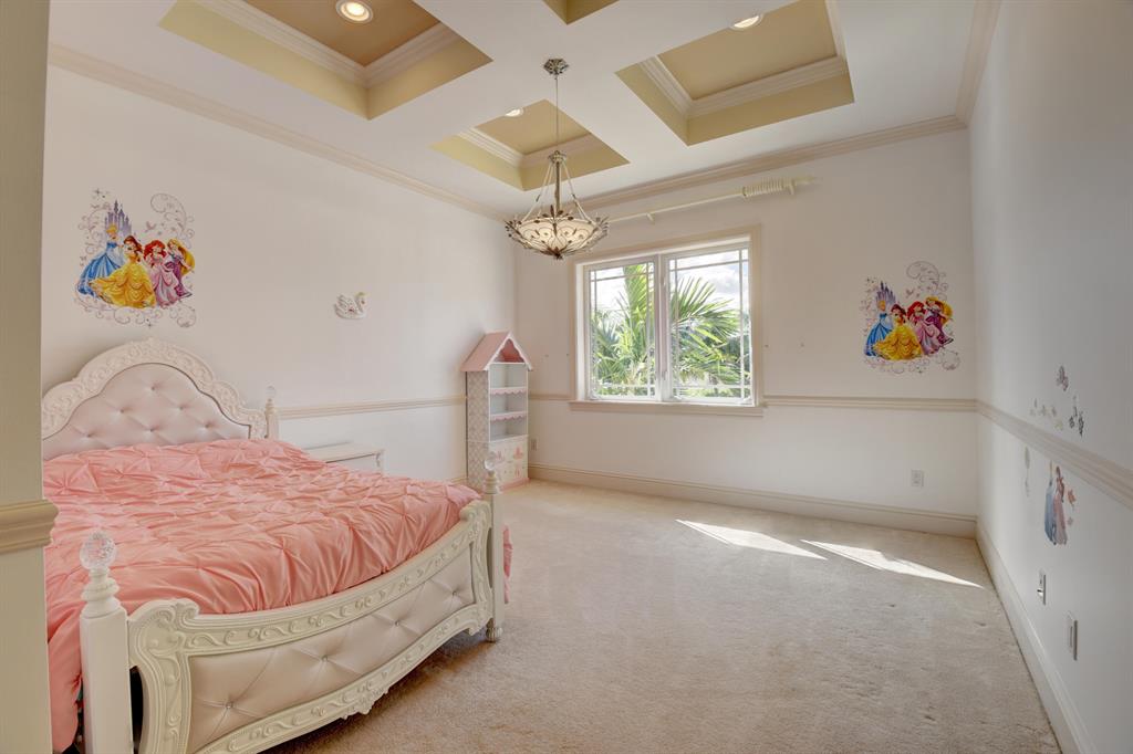 LONG LAKE ESTATES - Residential