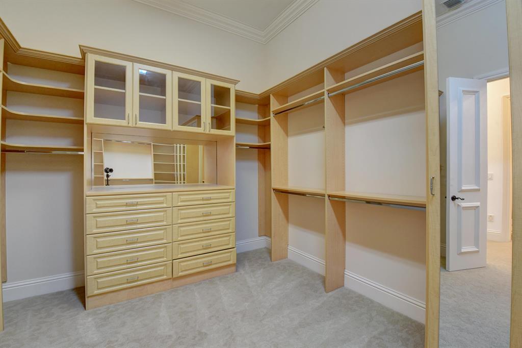 LONG LAKE ESTATES - Residential