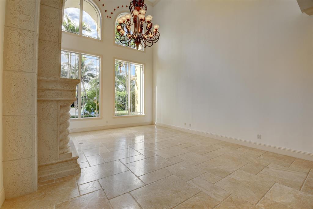 LONG LAKE ESTATES - Residential