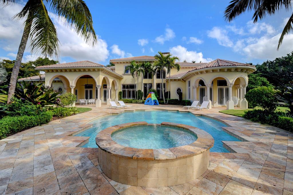 LONG LAKE ESTATES - Residential