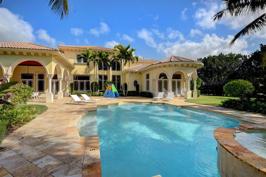 LONG LAKE ESTATES - Residential