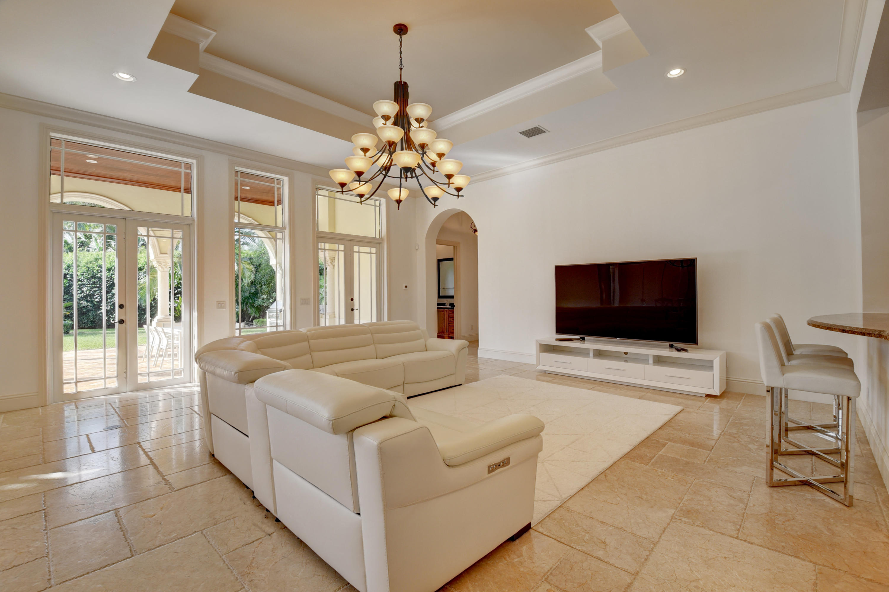 LONG LAKE ESTATES - Residential