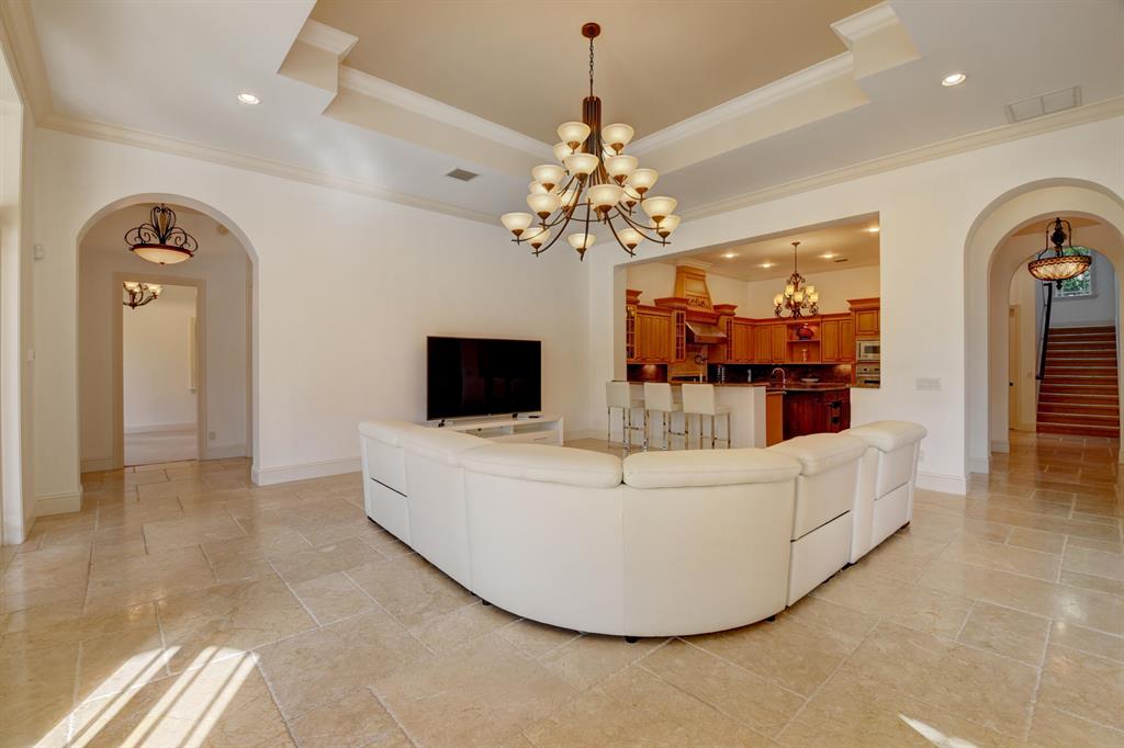 LONG LAKE ESTATES - Residential