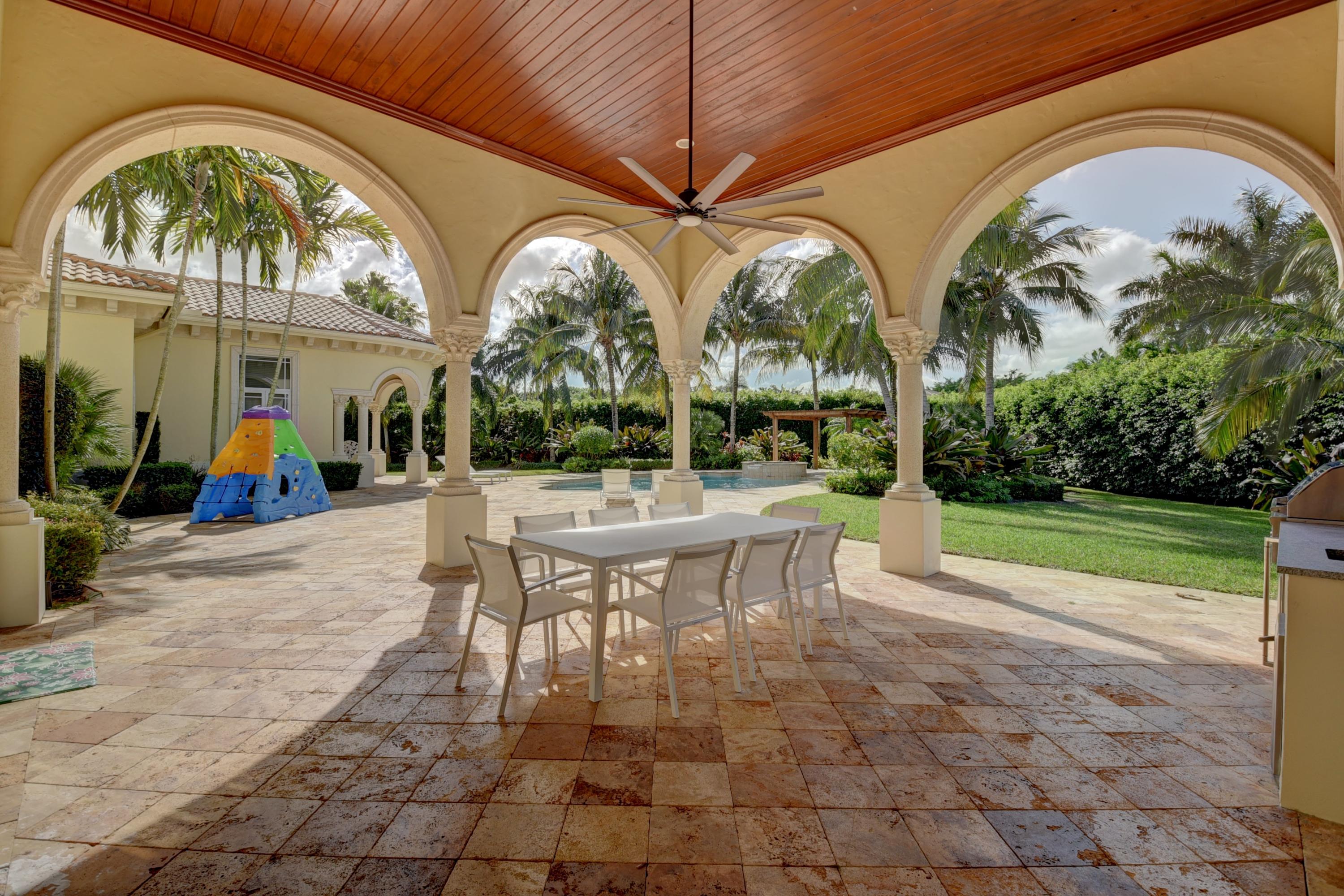 LONG LAKE ESTATES - Residential