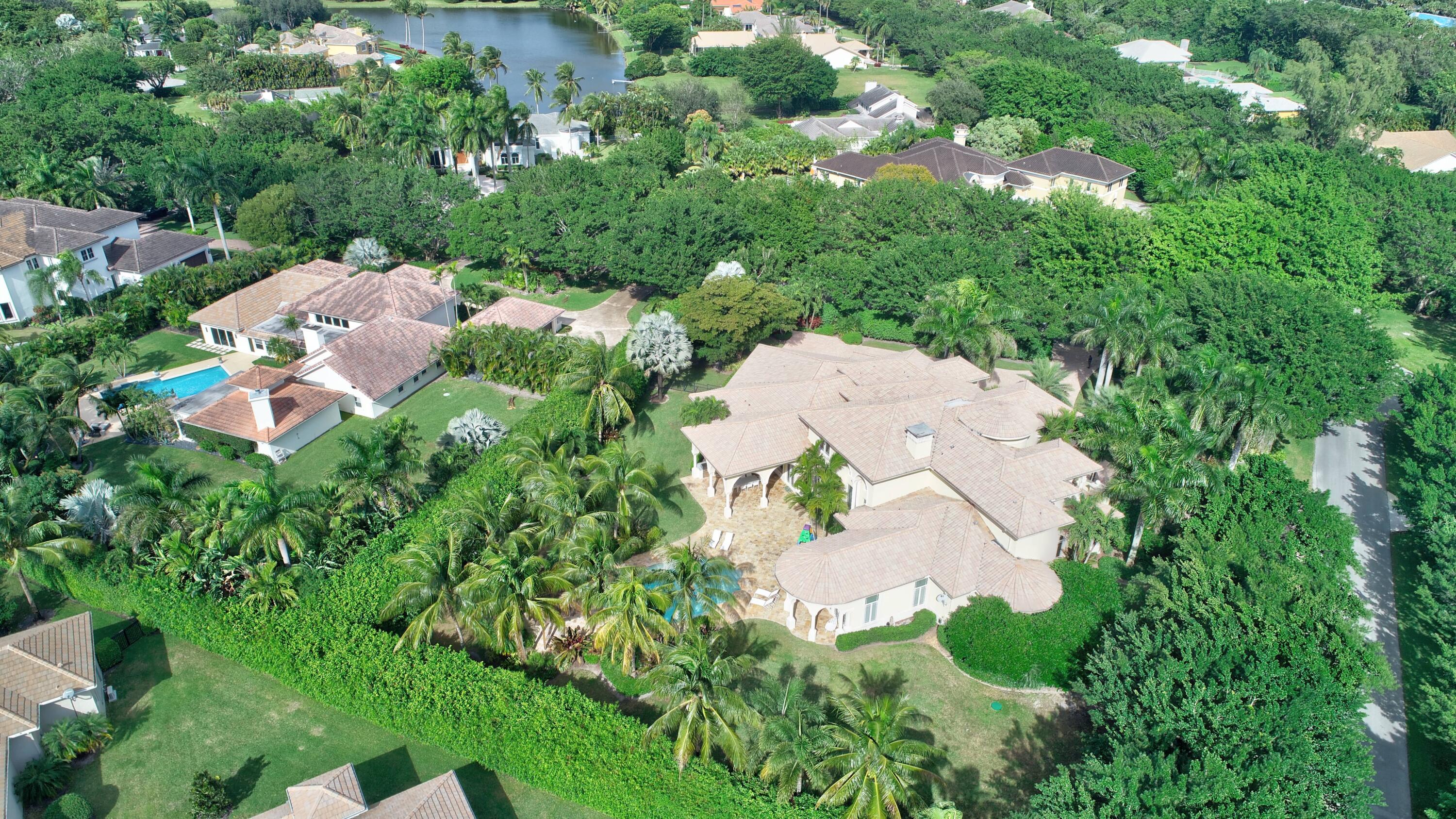 LONG LAKE ESTATES - Residential