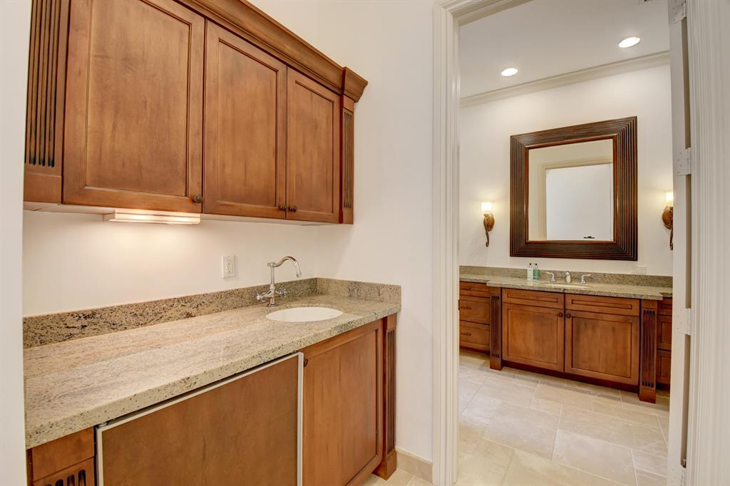 LONG LAKE ESTATES - Residential