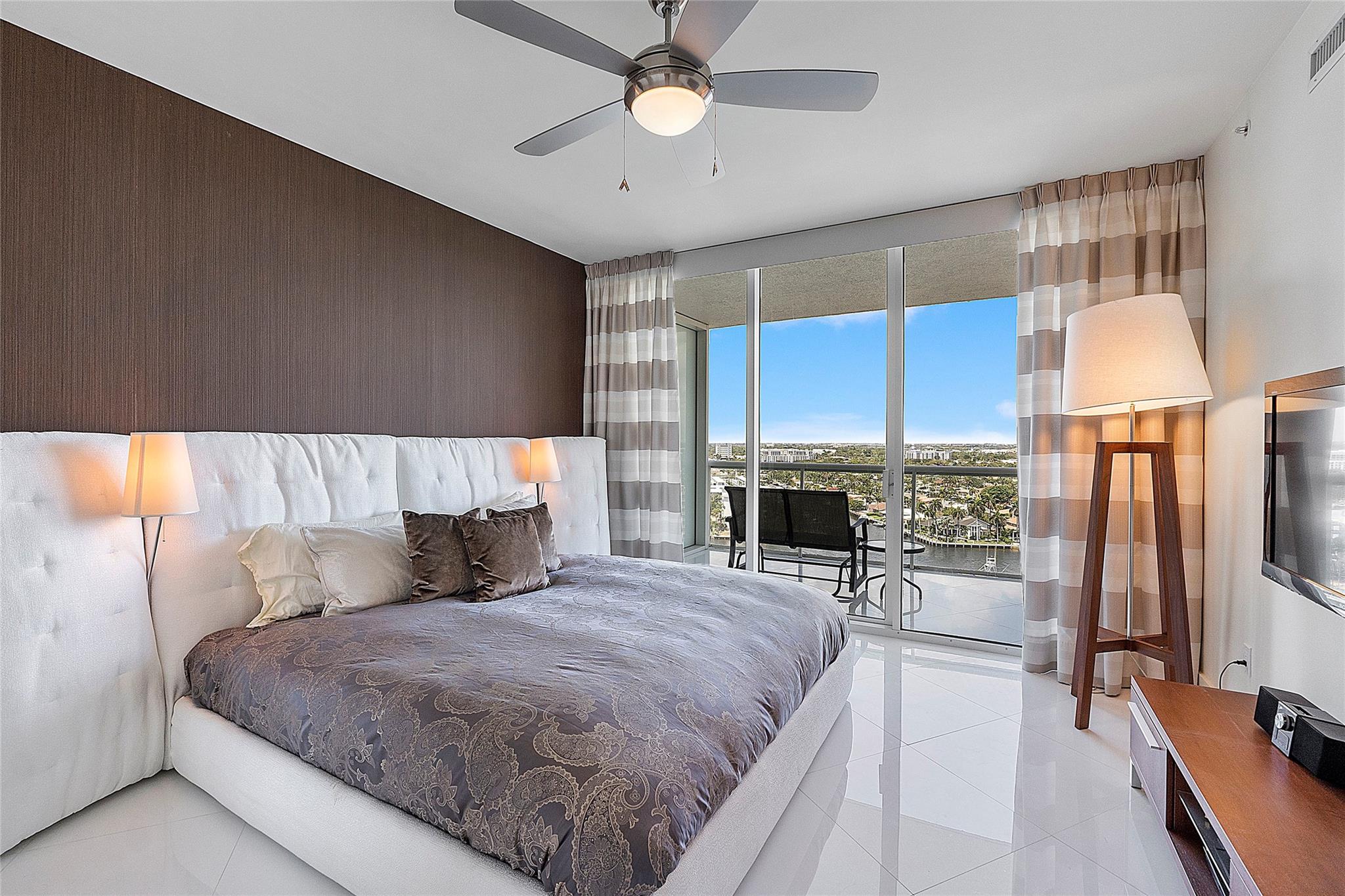 Plaza at Oceanside - Residential