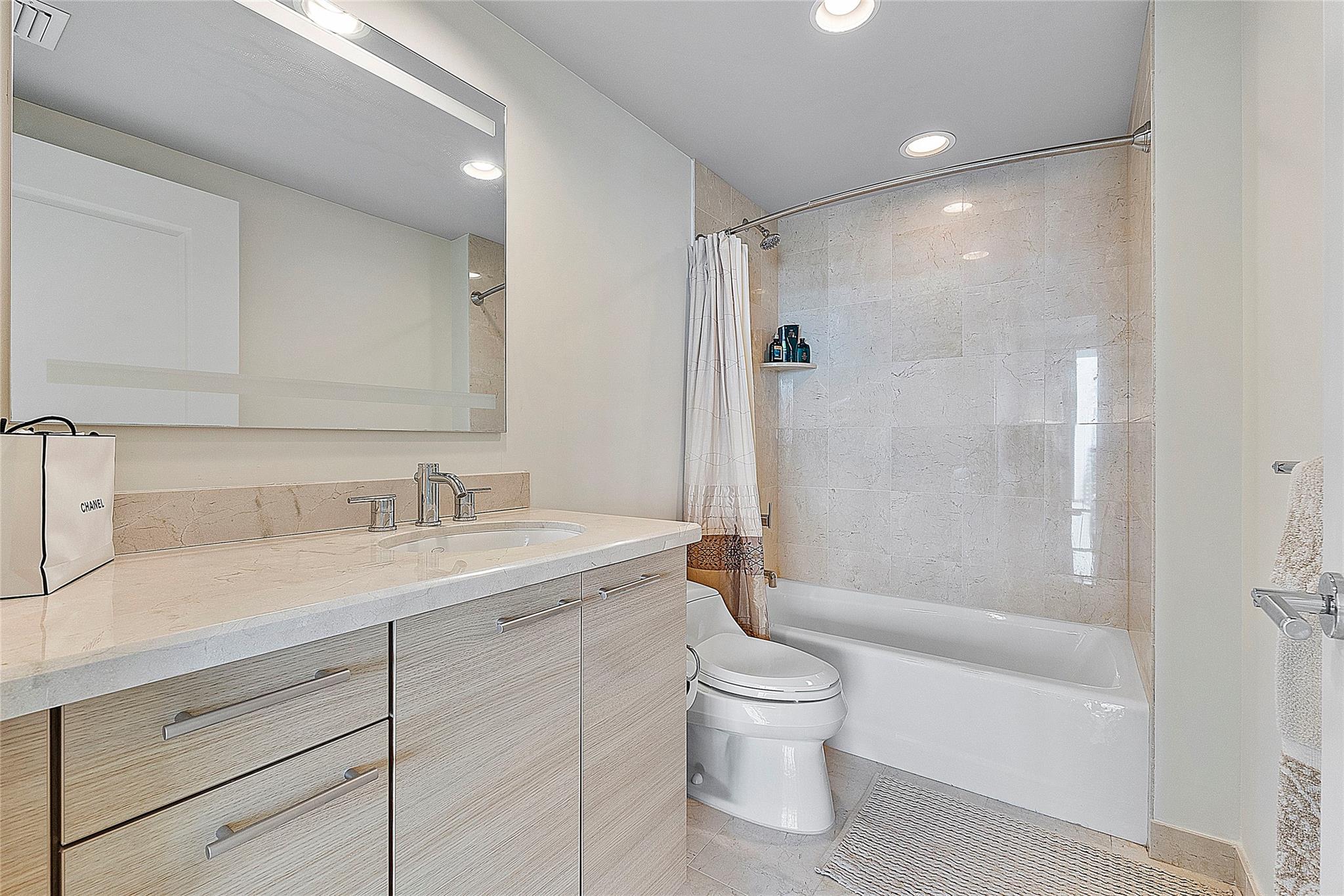 Plaza at Oceanside - Residential