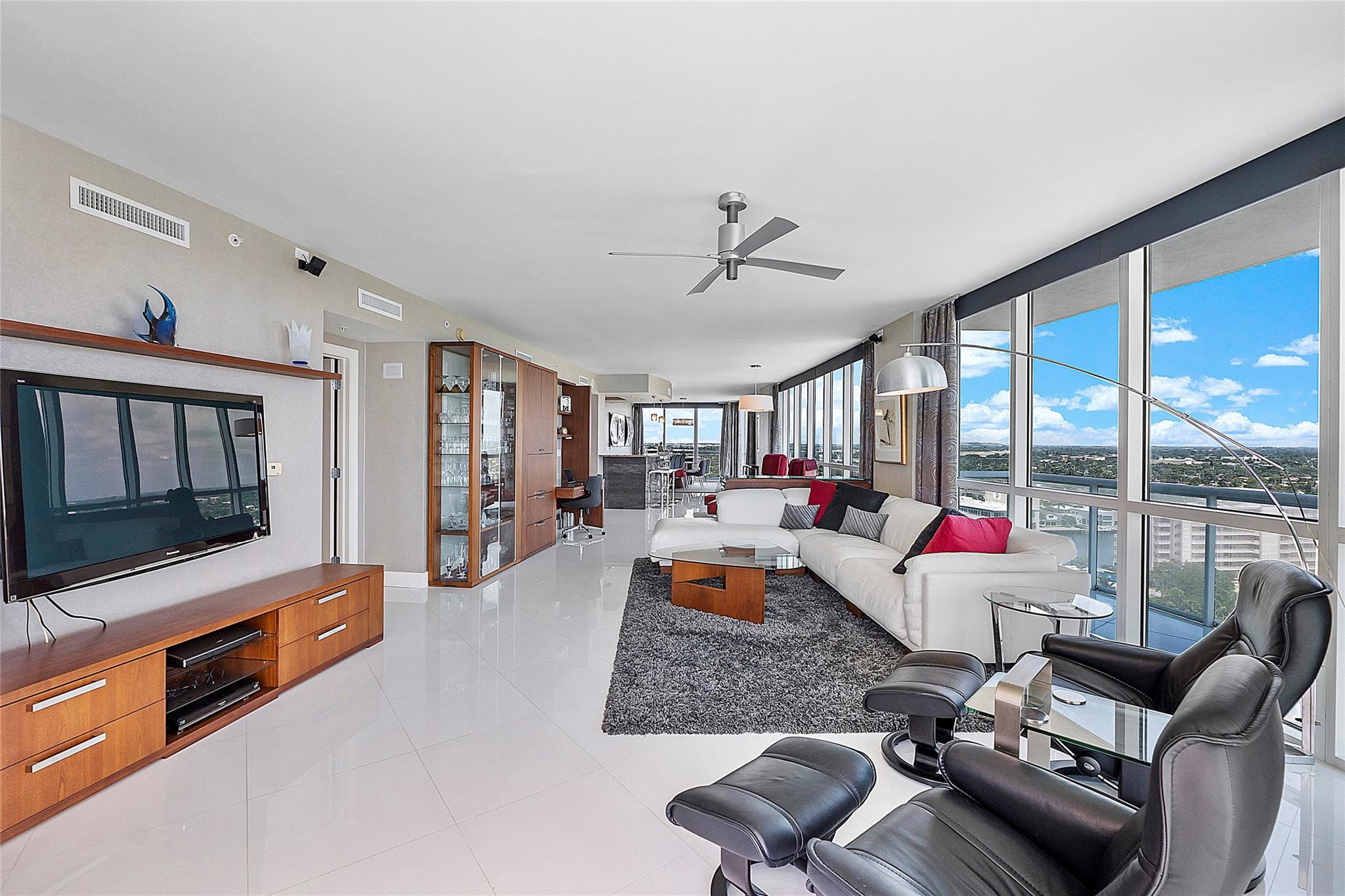 Plaza at Oceanside - Residential