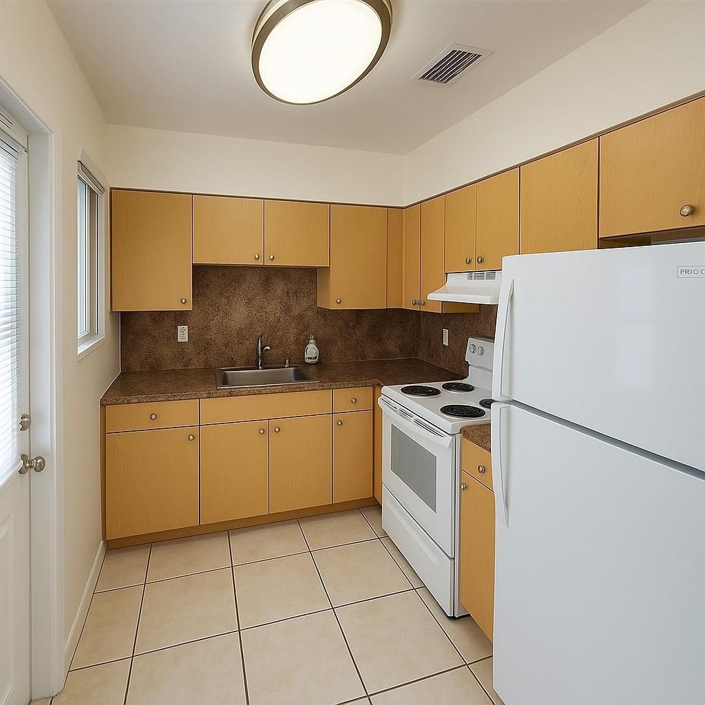 Photo of 3602 Polk St #5, Hollywood, FL 33021 (MLS # F10505031)