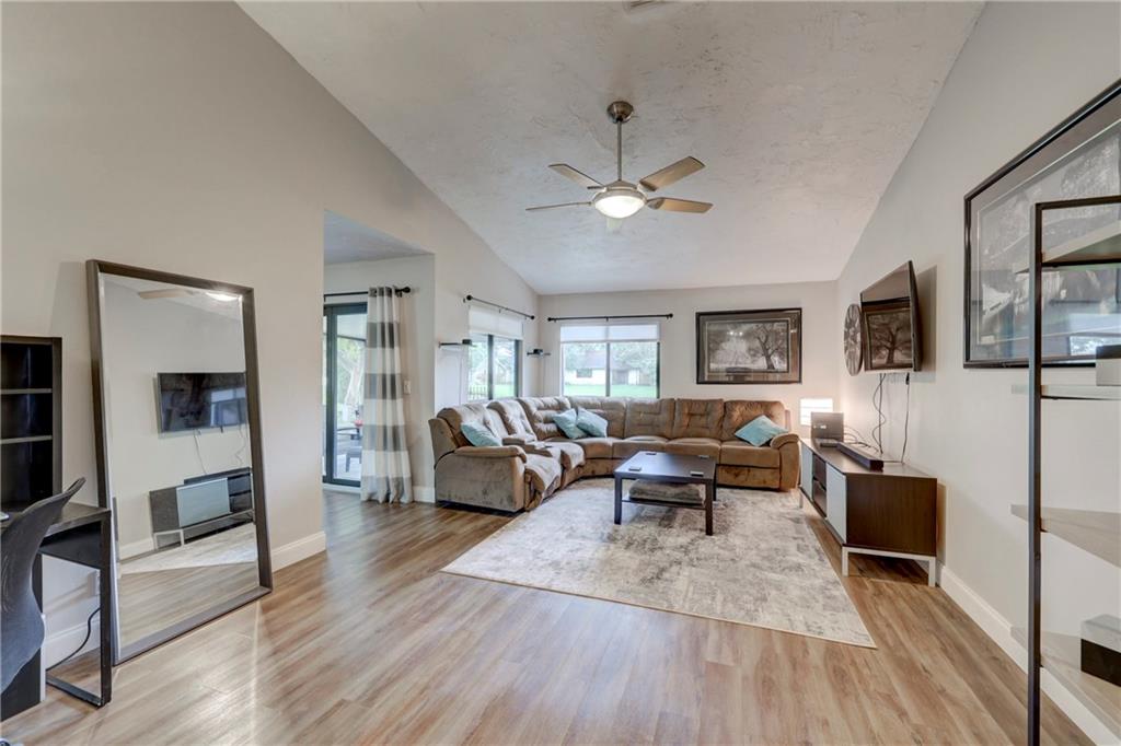 Countrywood 01 - Residential