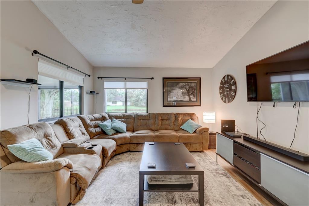 Countrywood 01 - Residential