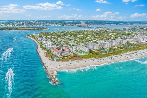 A home in Palm Beach Shores