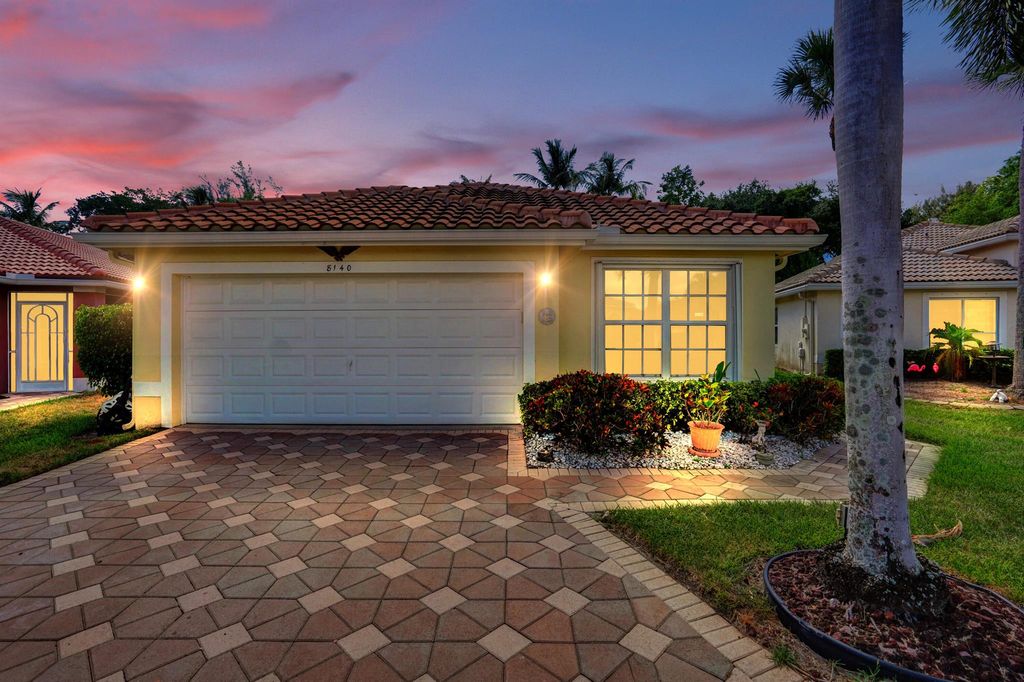 Photo of 8140 Palm Gate Drive, Boynton Beach, FL 33436 (MLS # R11100556)