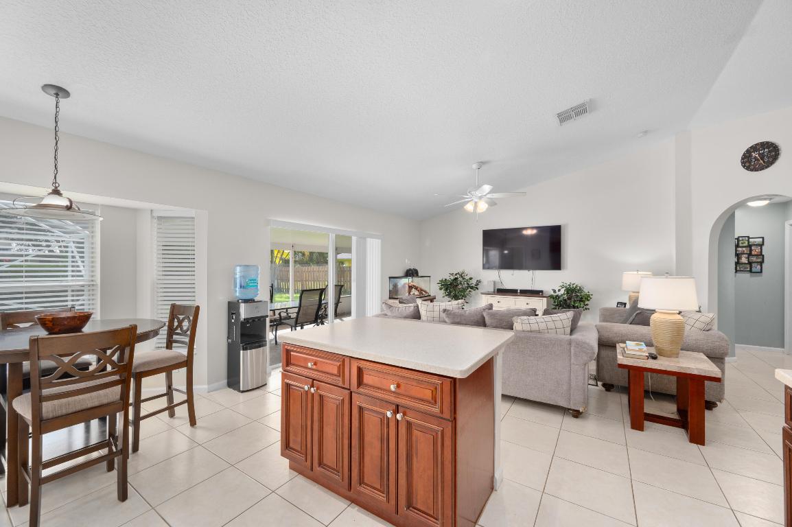 PORT ST LUCIE SECTION 7 - Residential