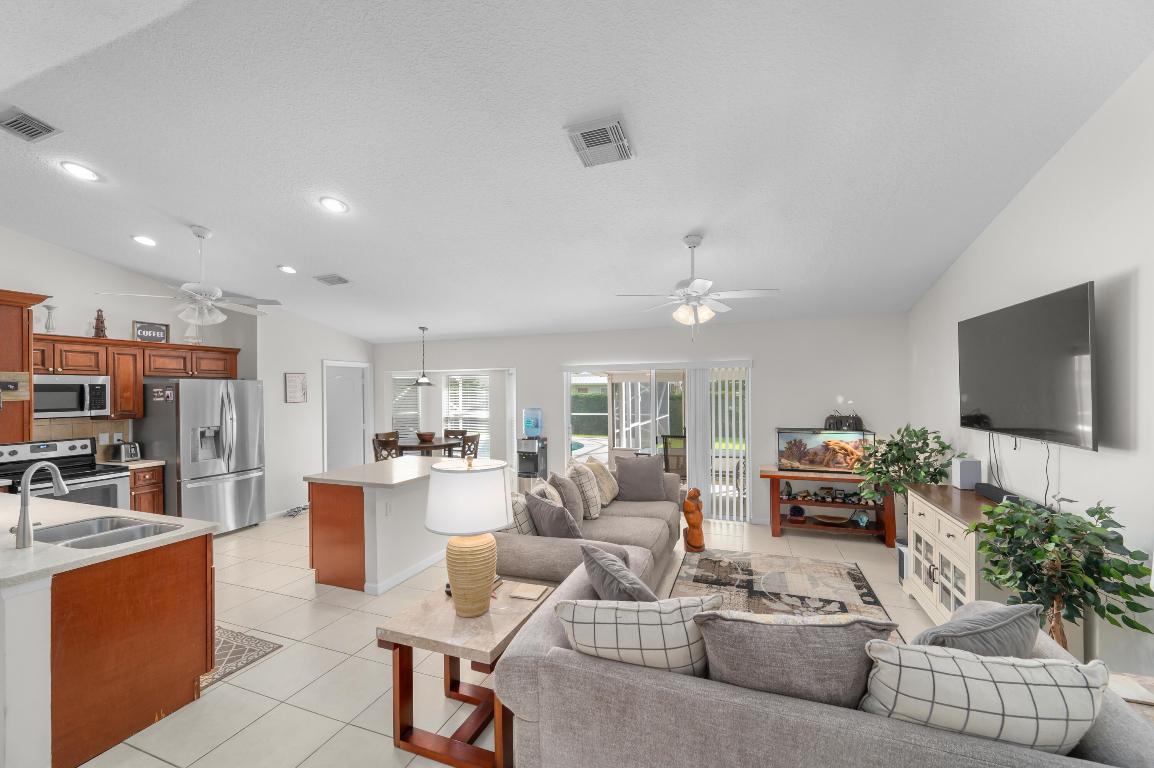 PORT ST LUCIE SECTION 7 - Residential