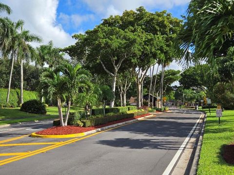 8223 Springlake Dr 8223 Boca Raton FL 33496