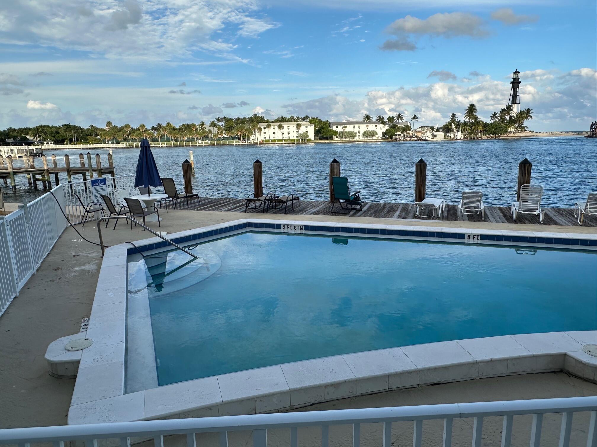 2508 Bay Drive