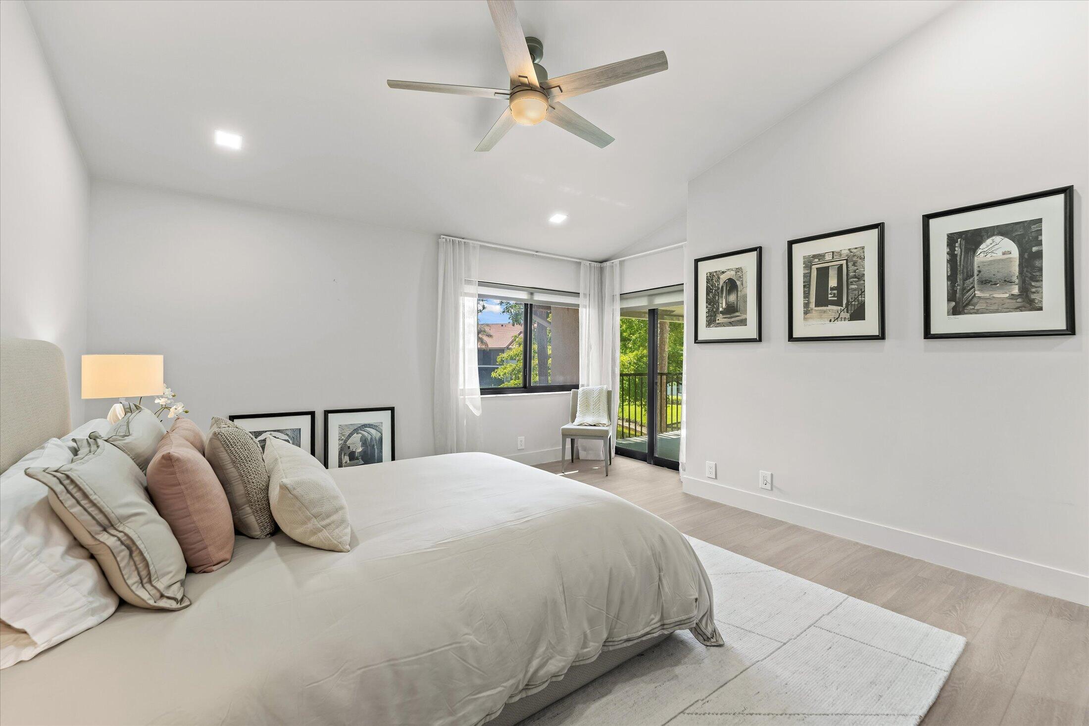 COACH HOUSES OF TOWN PLACE CONDO - Residential