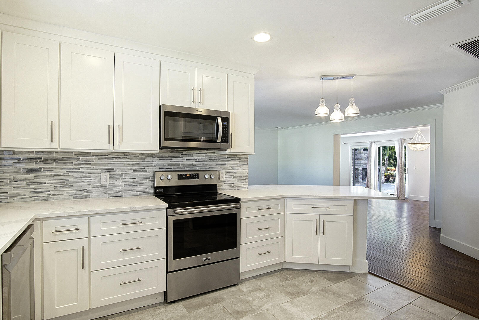 924 Pompano Drive