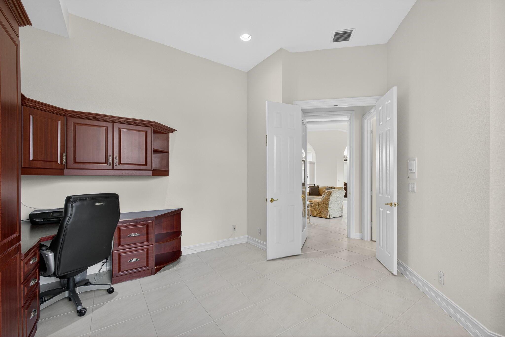 IBIS GOLF AND COUNTRY CLU - Residential