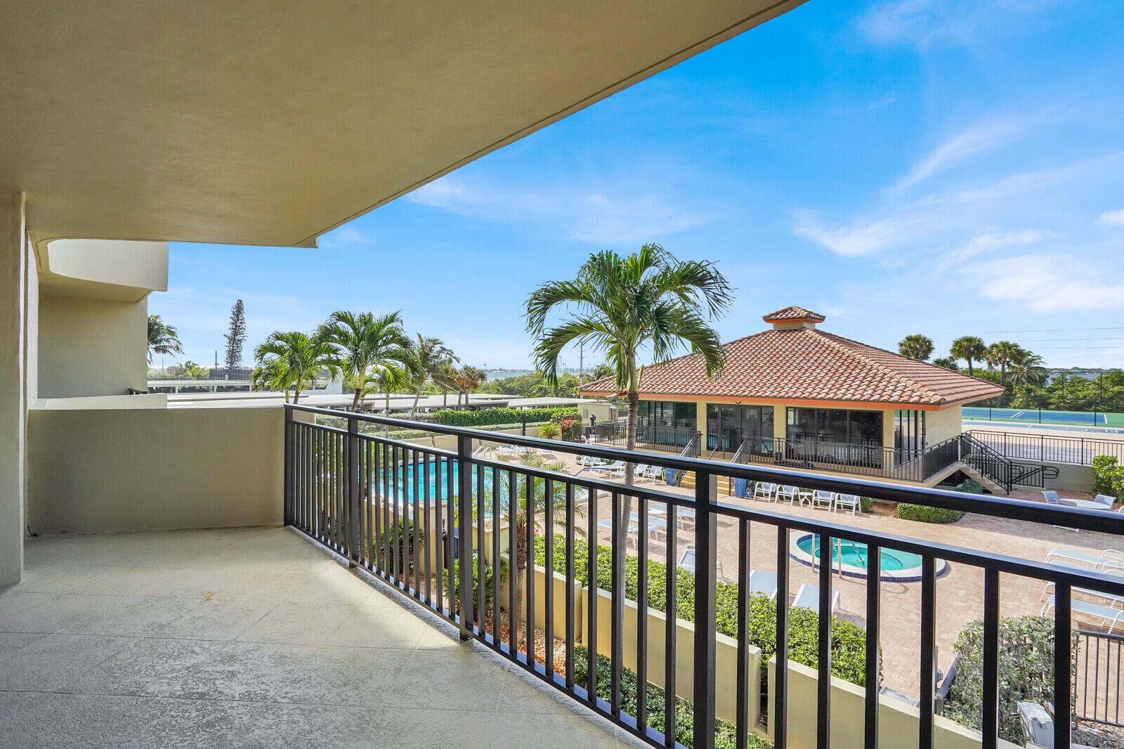 SEAGRAPE CONDO - Residential