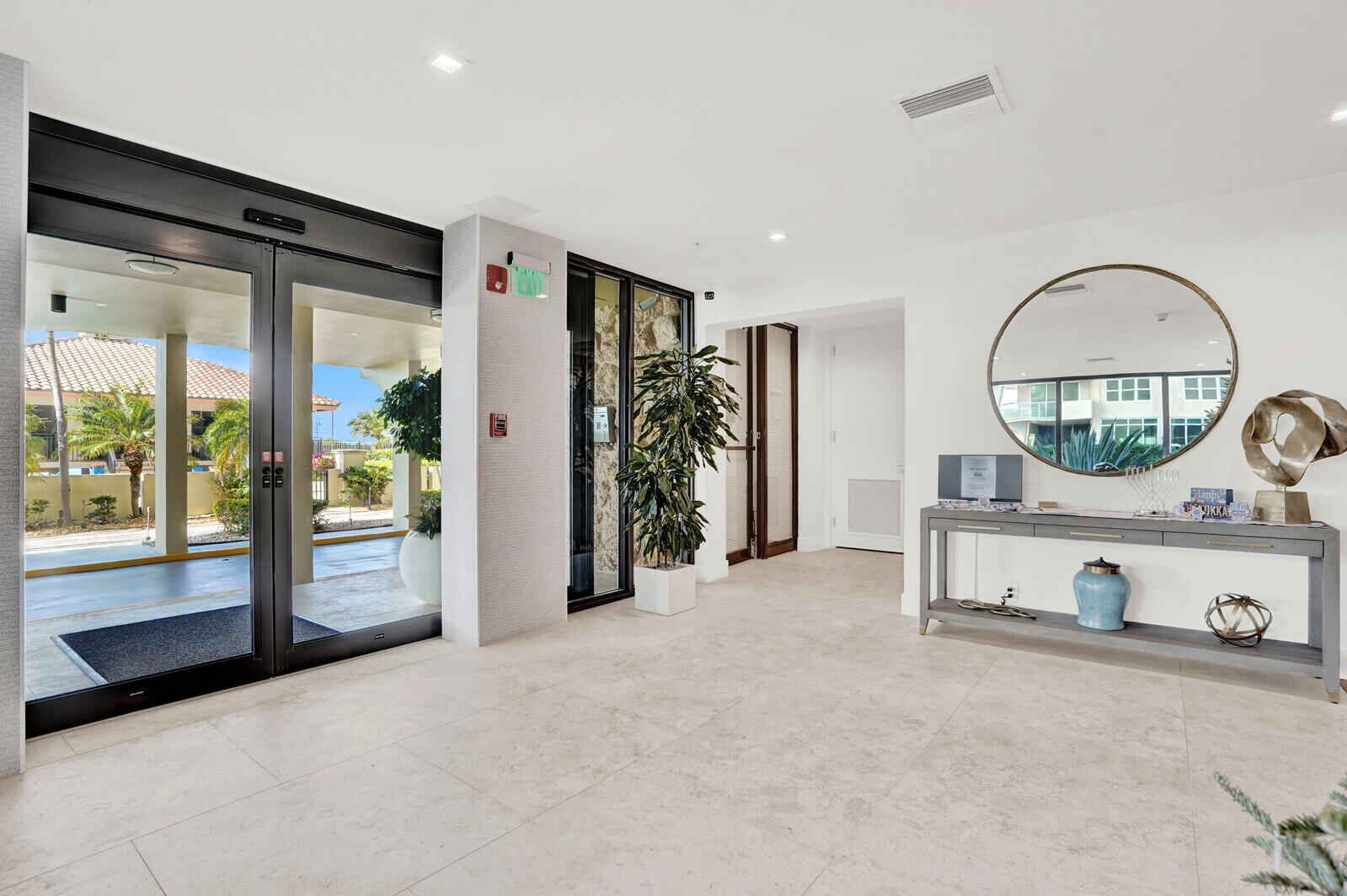 SEAGRAPE CONDO - Residential