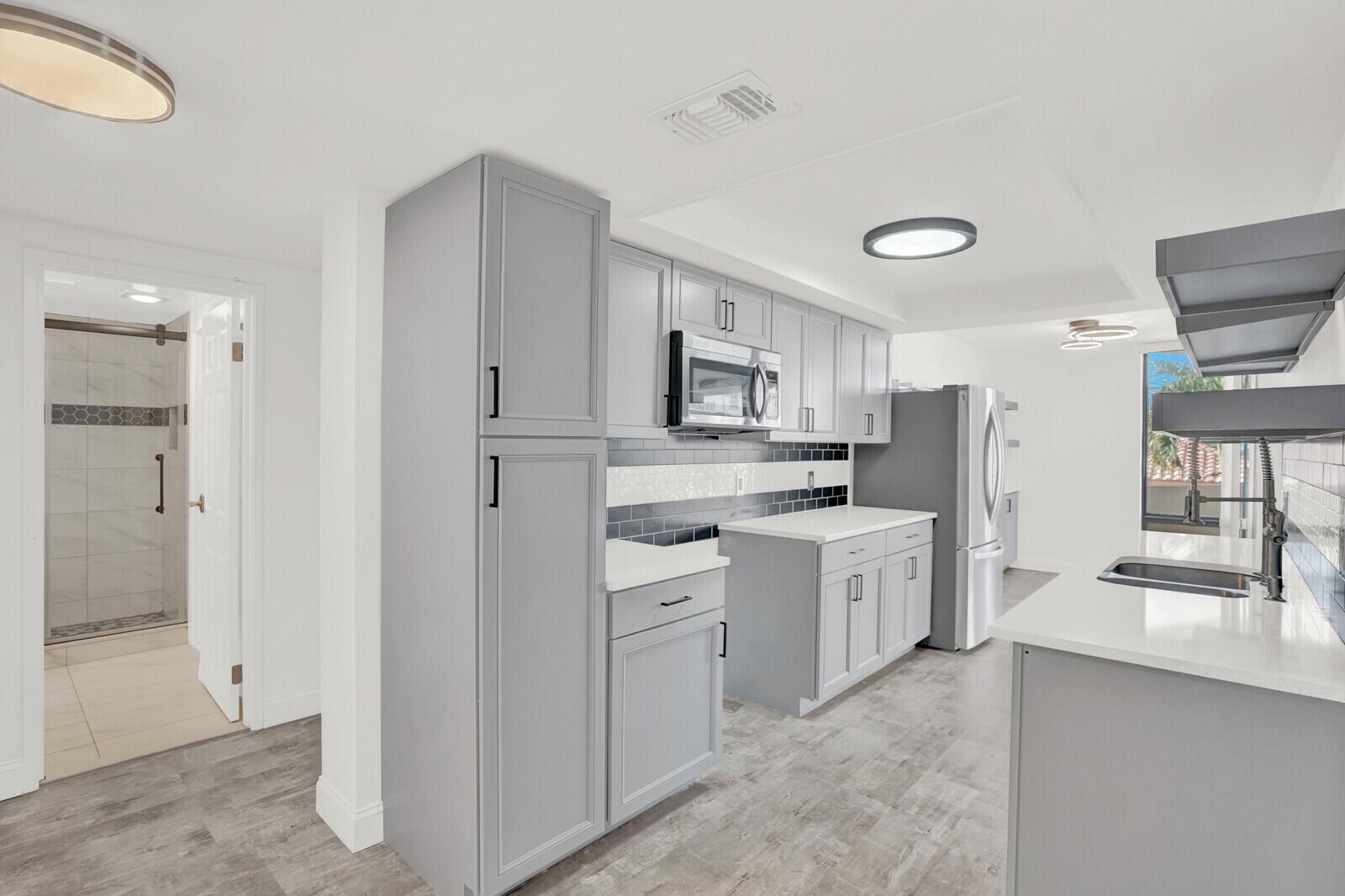 SEAGRAPE CONDO - Residential