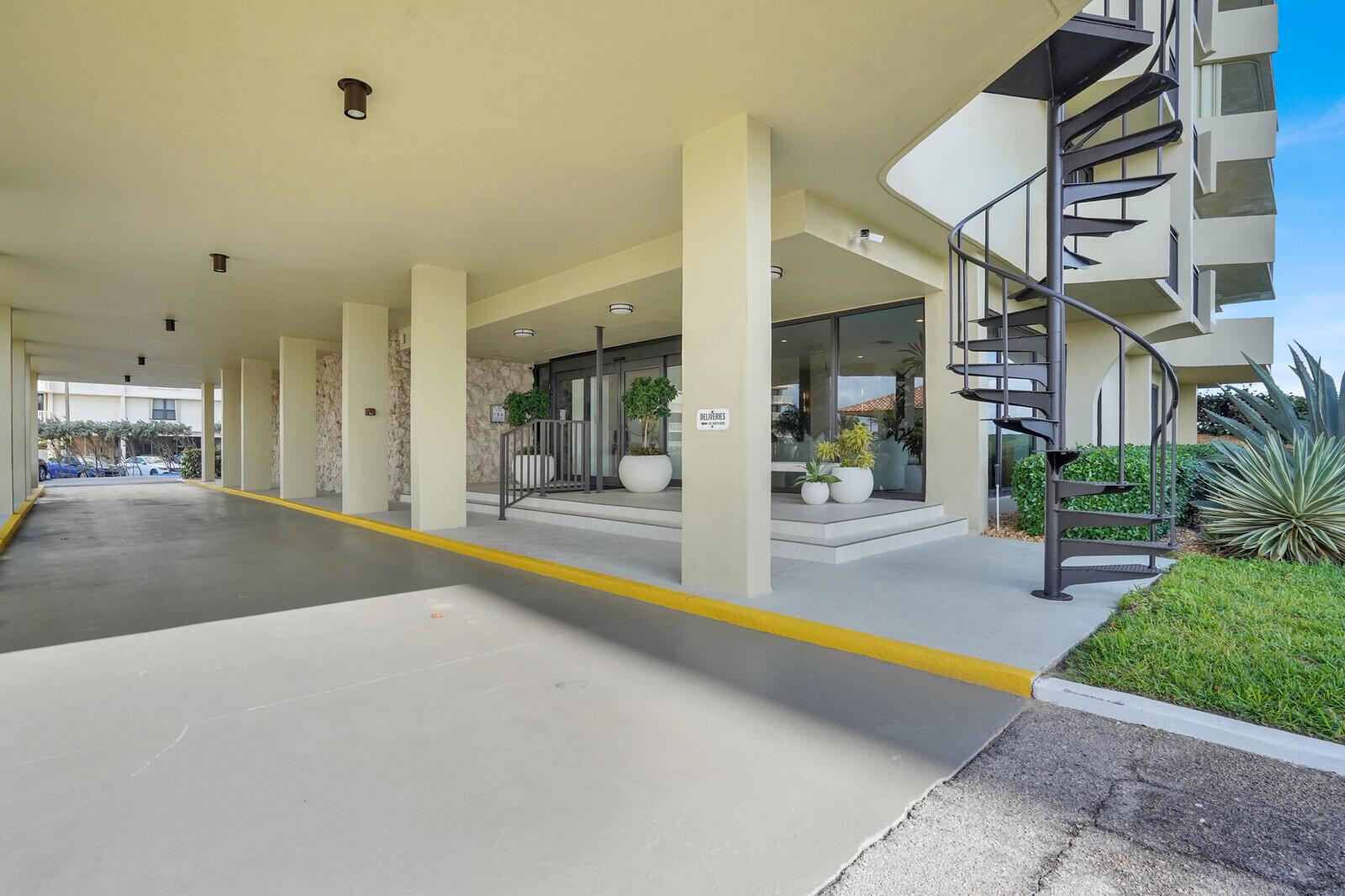 SEAGRAPE CONDO - Residential