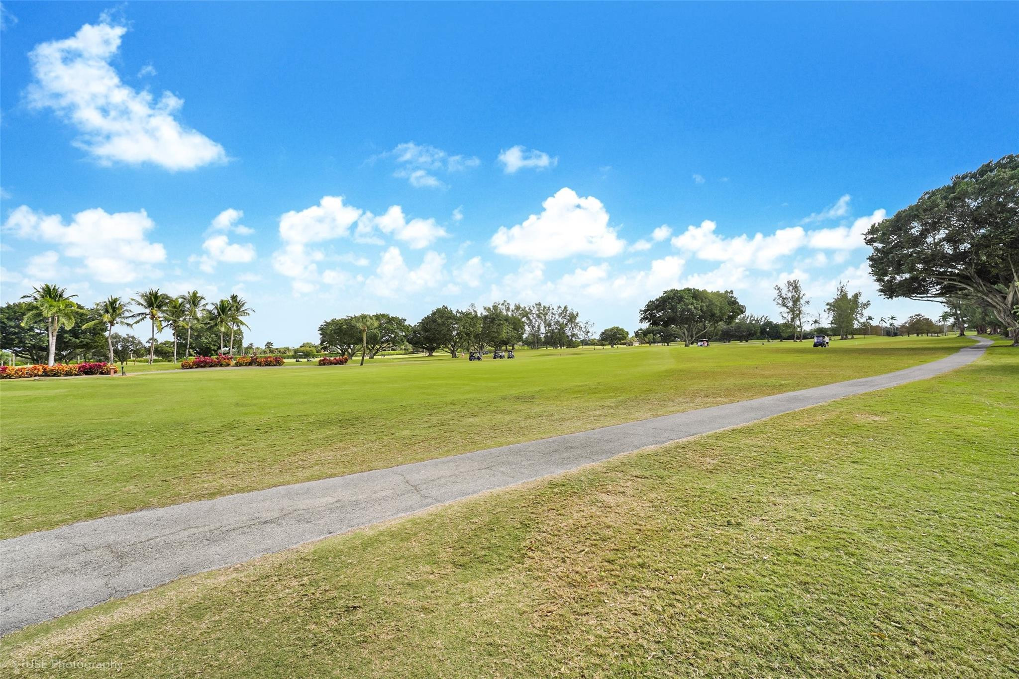 HOLLYBROOK GOLF AND TENNI - Residential