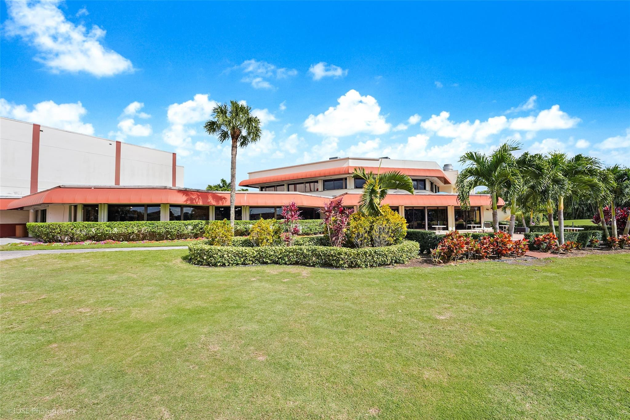 HOLLYBROOK GOLF AND TENNI - Residential