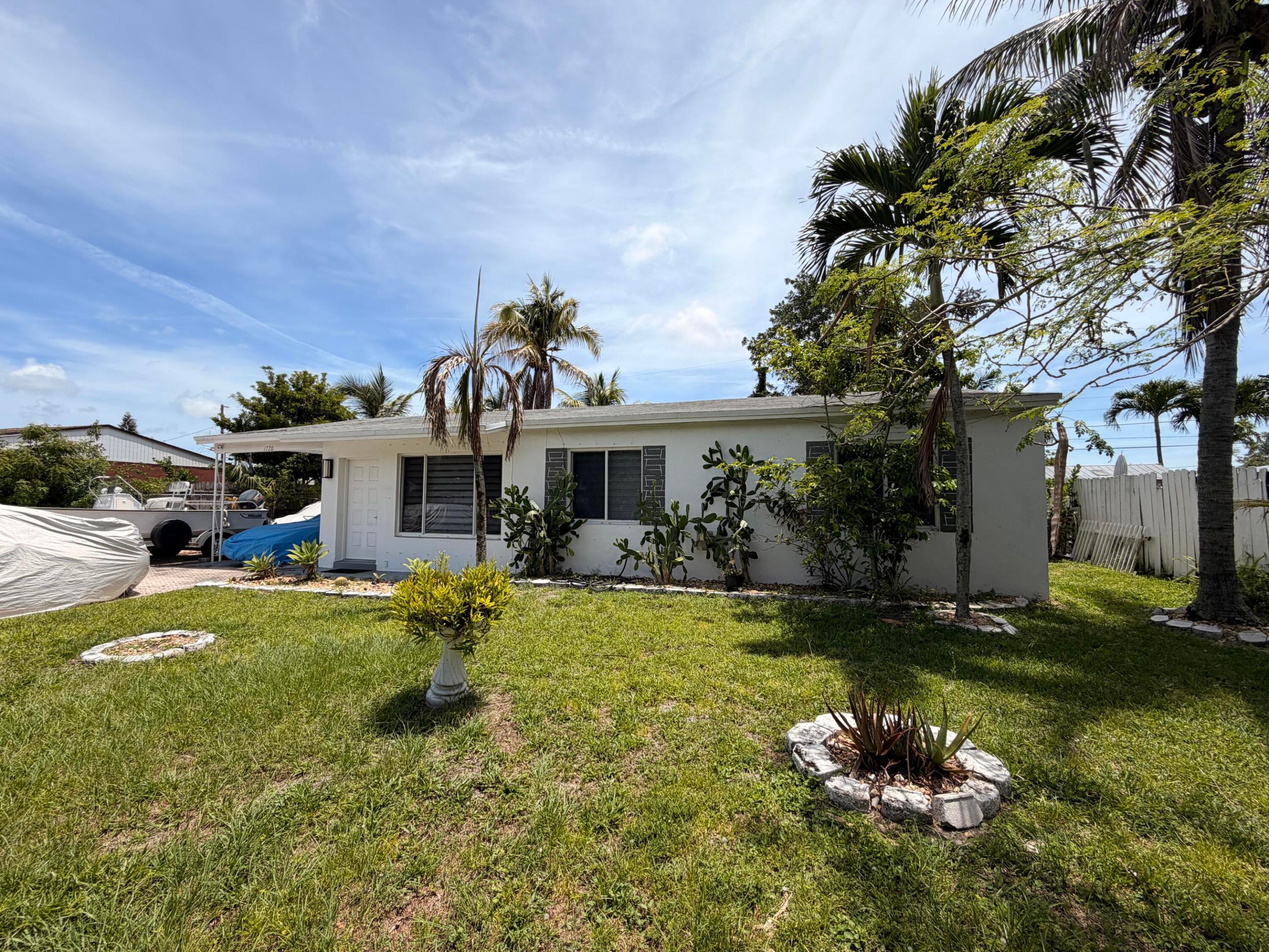 BROADVIEW COUNTRY CLUB - Residential