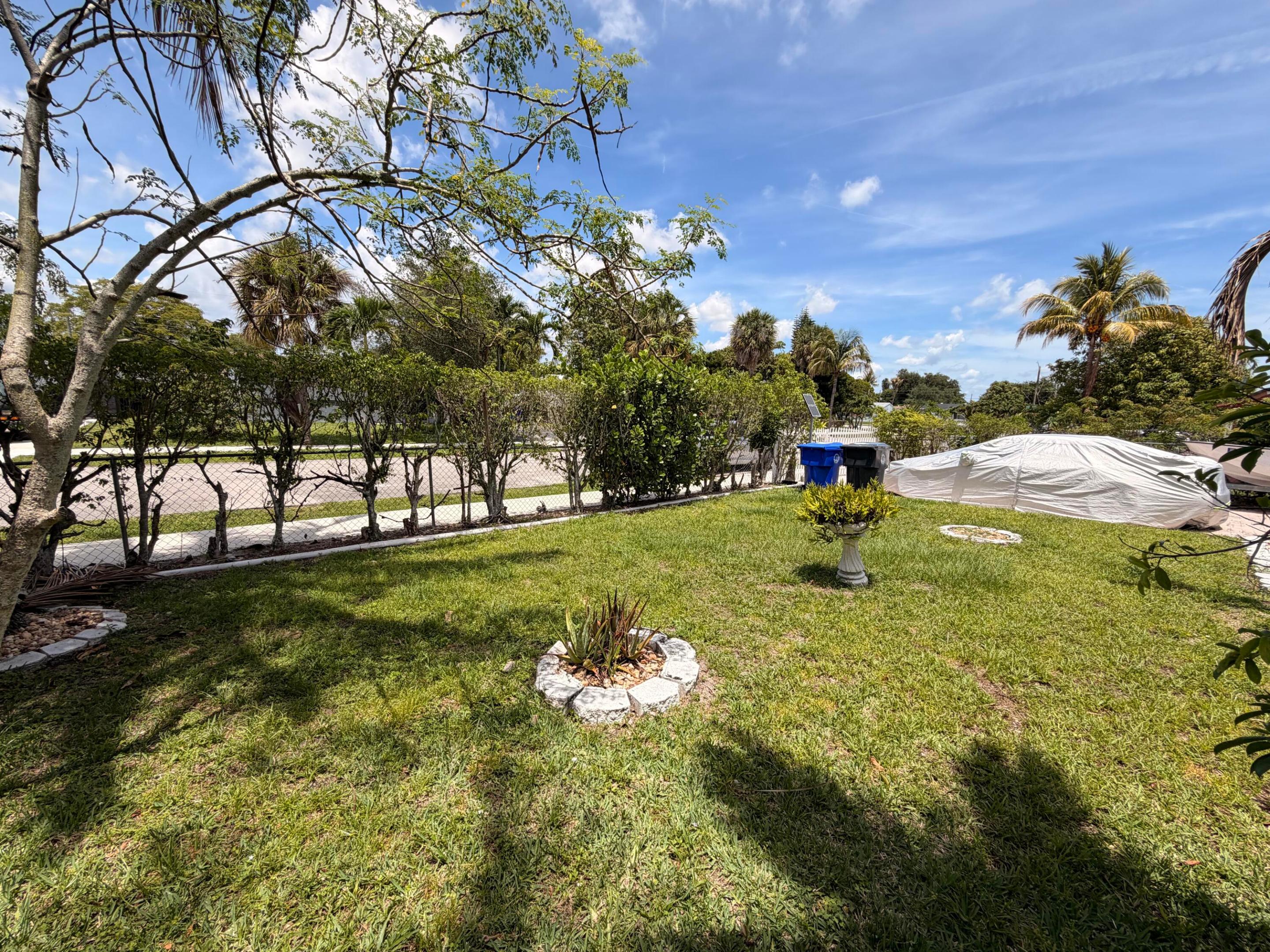 BROADVIEW COUNTRY CLUB - Residential