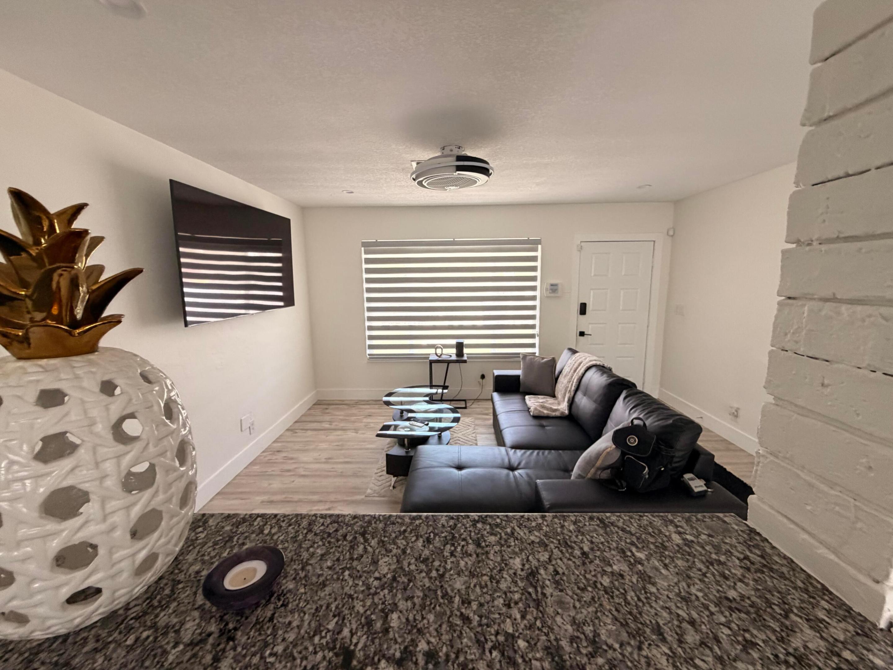 BROADVIEW COUNTRY CLUB - Residential