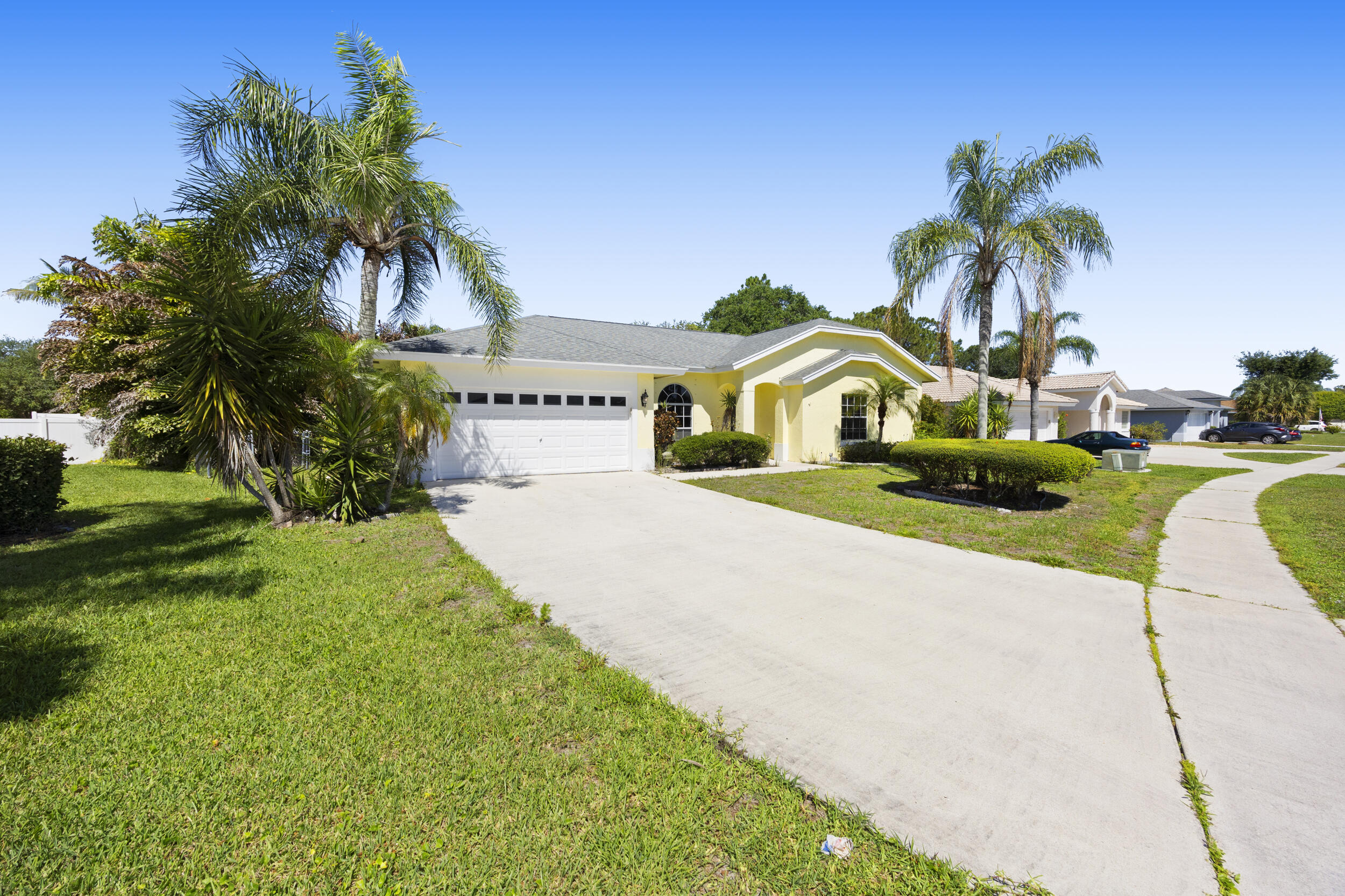 Properties 105 Monterey Way