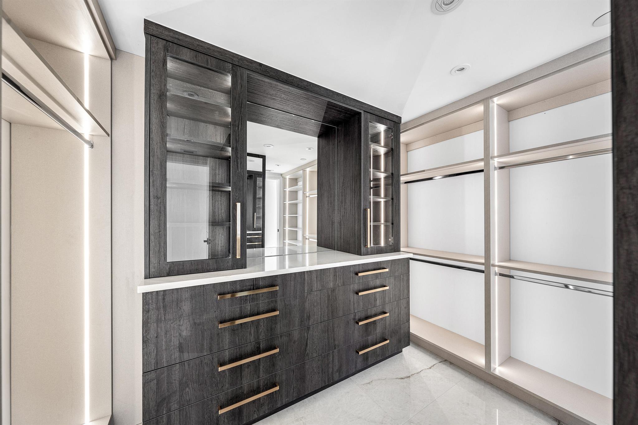 PLAZA OF THE PALM BEACHES - Residential