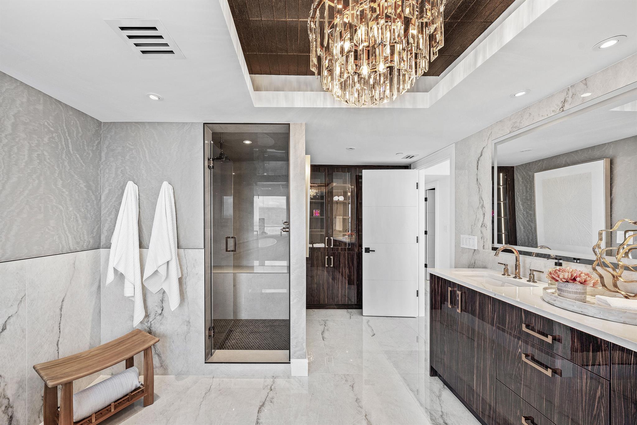 PLAZA OF THE PALM BEACHES - Residential