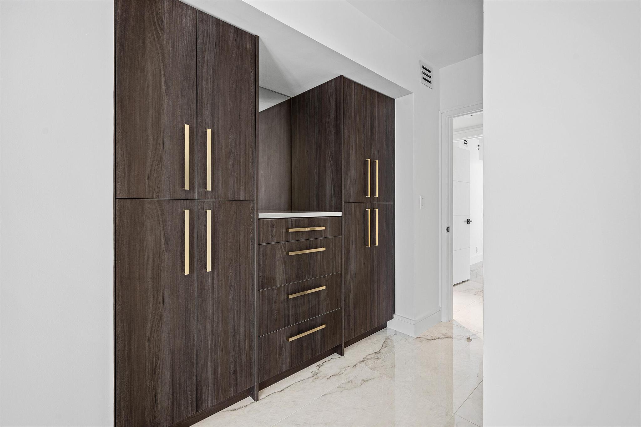 PLAZA OF THE PALM BEACHES - Residential