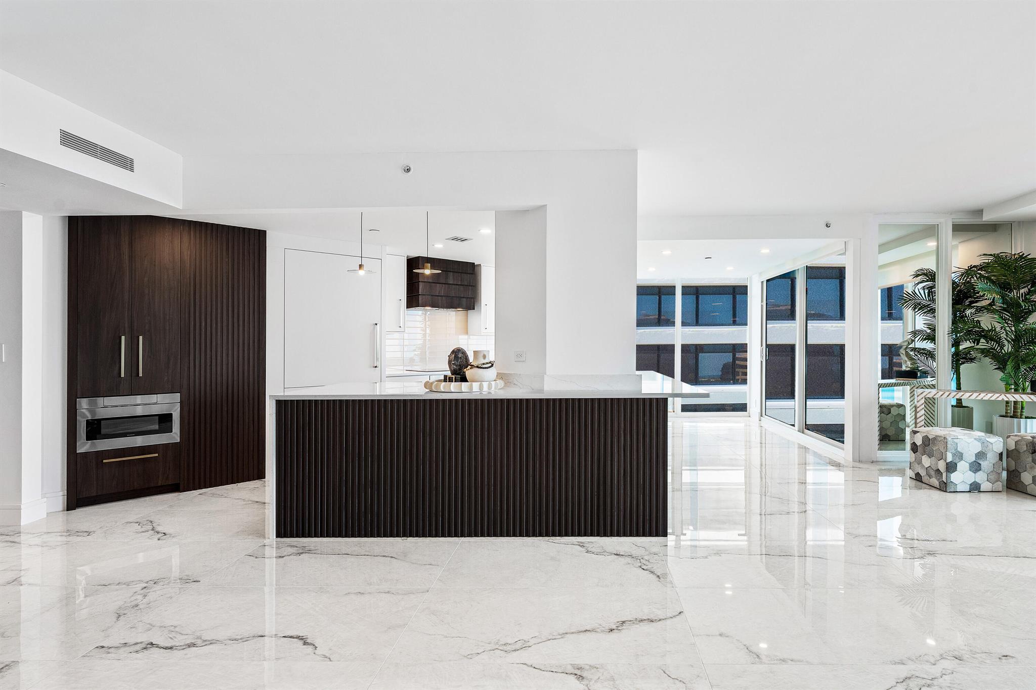 PLAZA OF THE PALM BEACHES - Residential