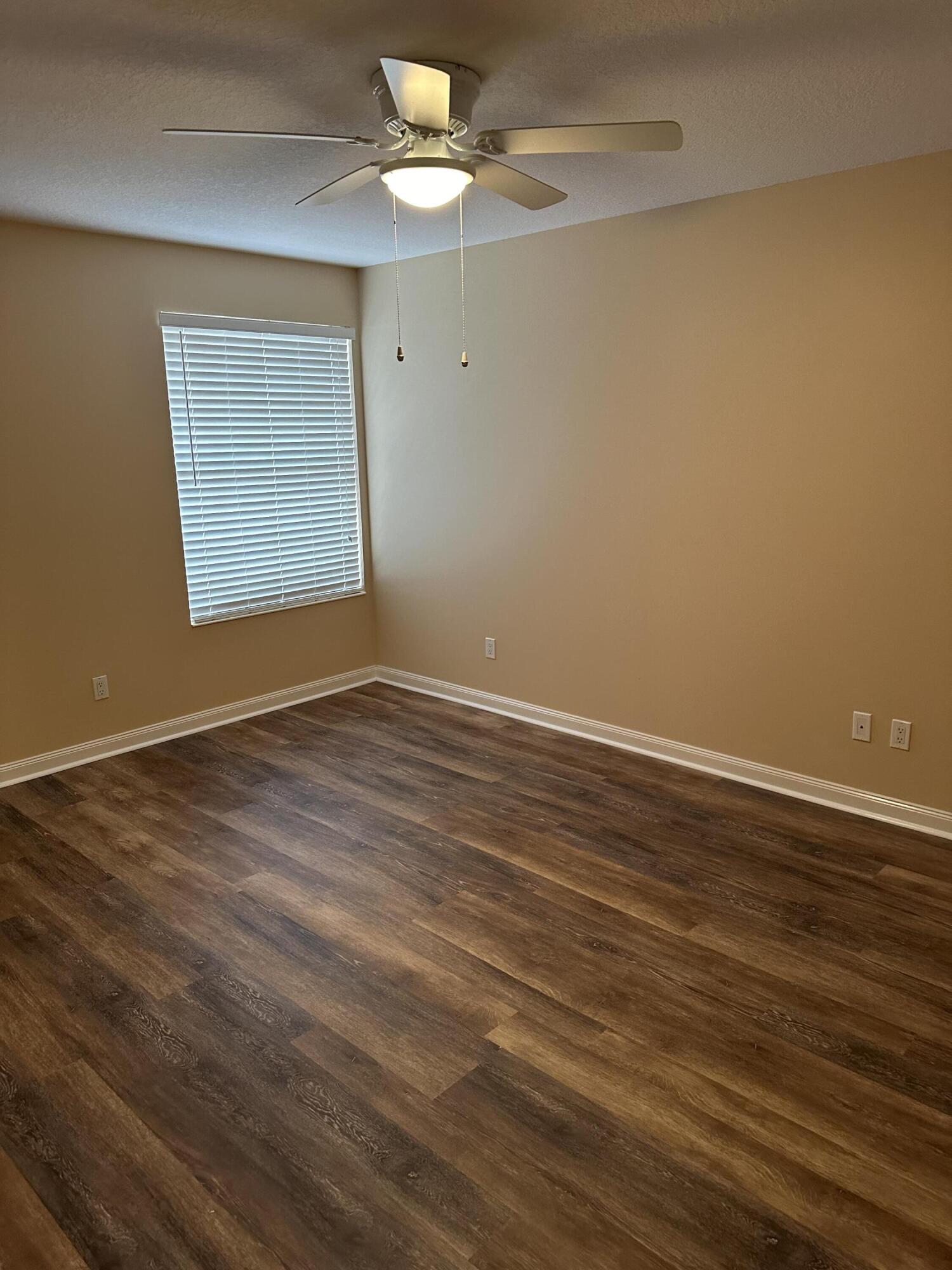 VILLAGEWALK OF WELLINGTON 4 - Residential Lease