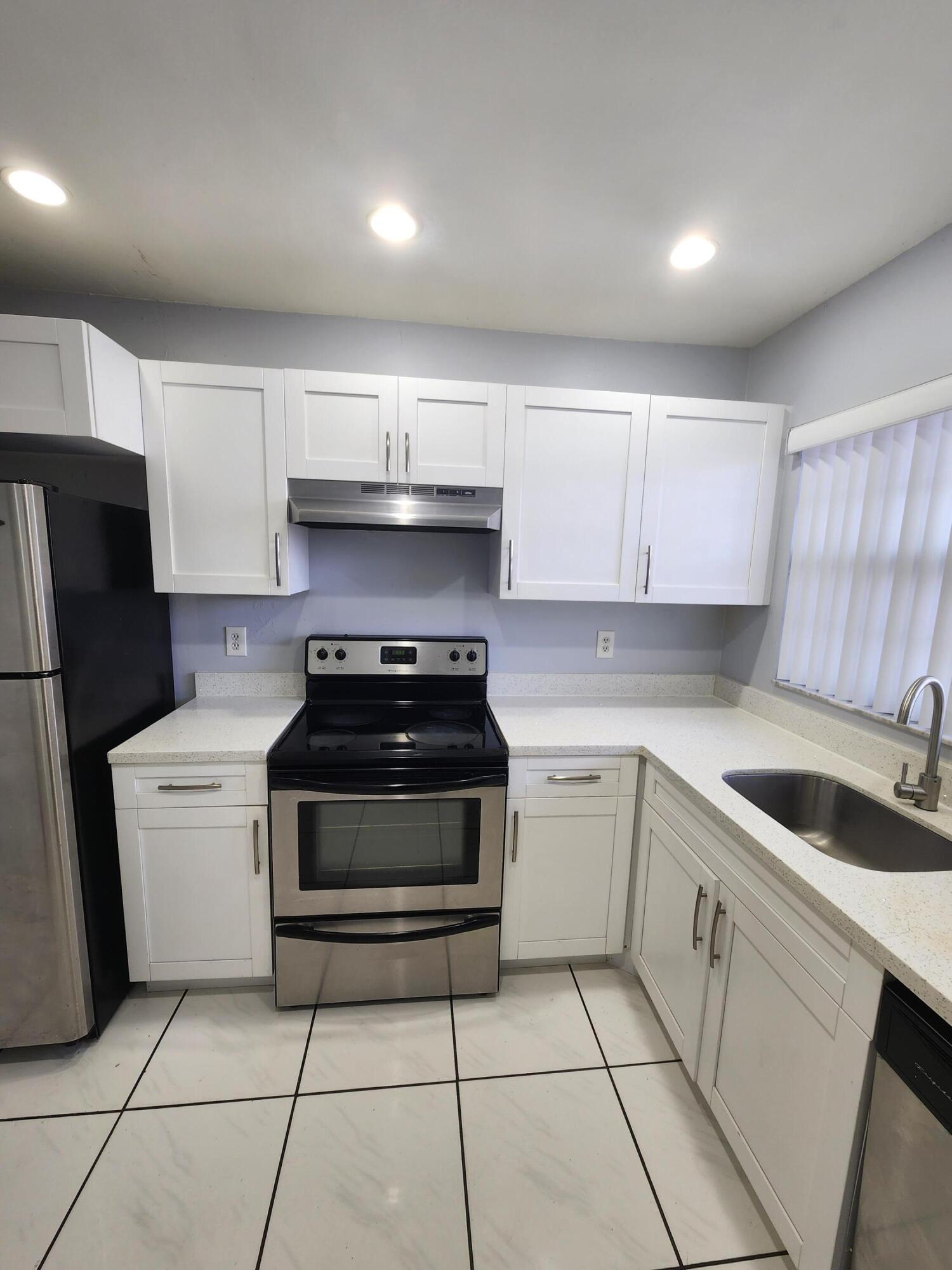 WESTVIEW CONDOMINIUM NO TWO - Residential Lease