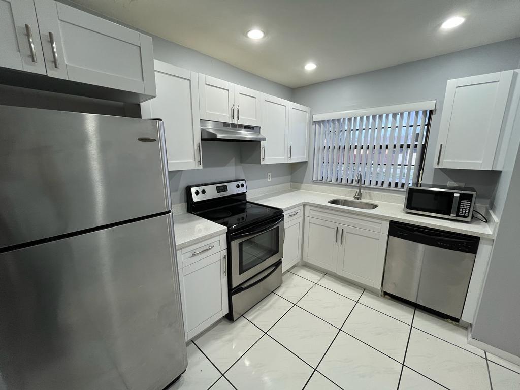 WESTVIEW CONDOMINIUM NO TWO - Residential Lease